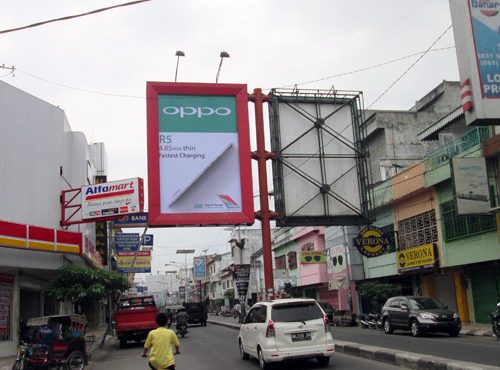 Baliho Tebing Tinggi BL-043 Baliho Tebing Tinggi BL-043