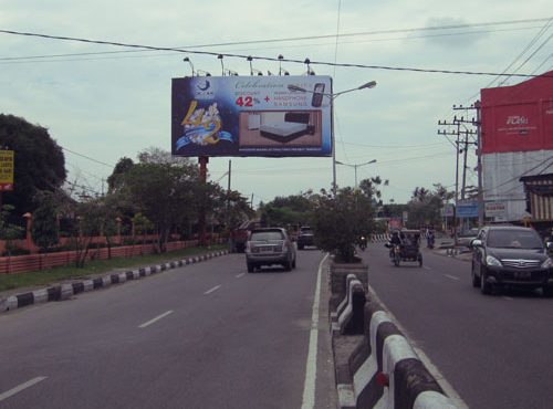 Billboard Tebing TinggiBB-071 Billboard Tebing TinggiBB-071