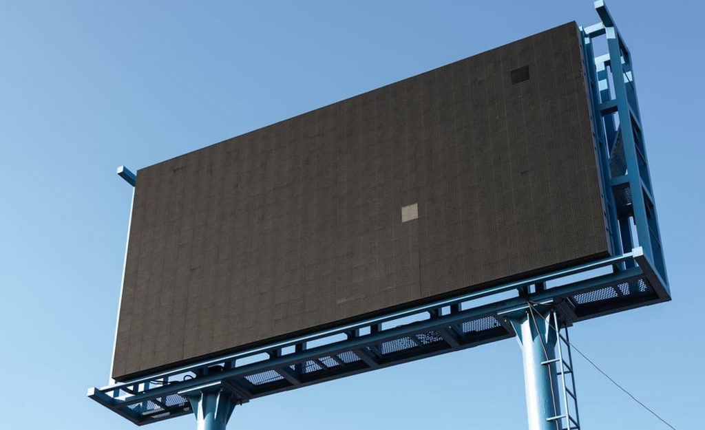 Menyewakan papan billboard di medan